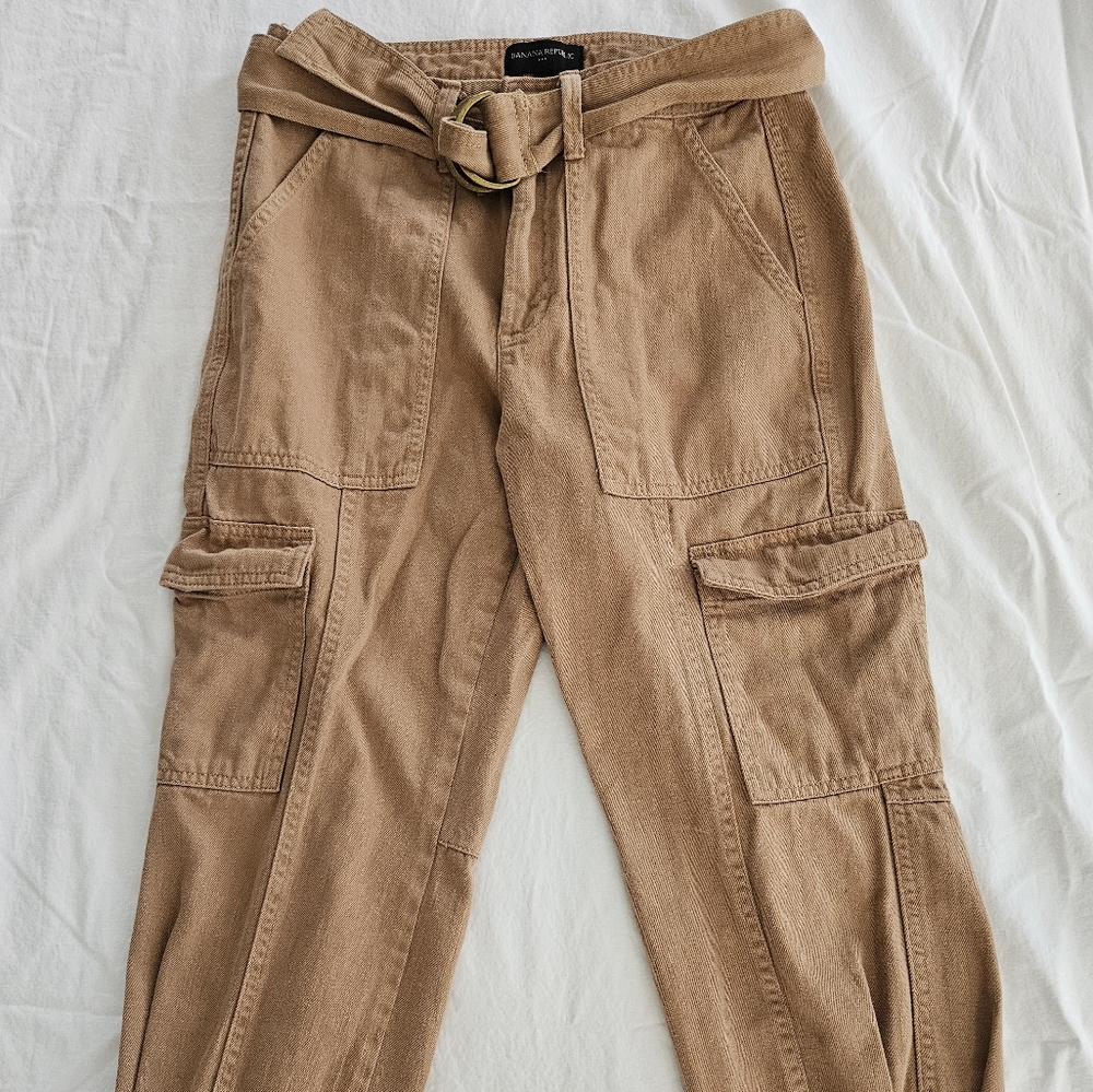 Banana Republic Cargo Pants with belt